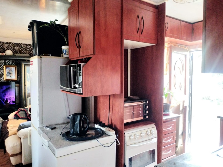 3 Bedroom Property for Sale in Molifi Tau Kloof Free State